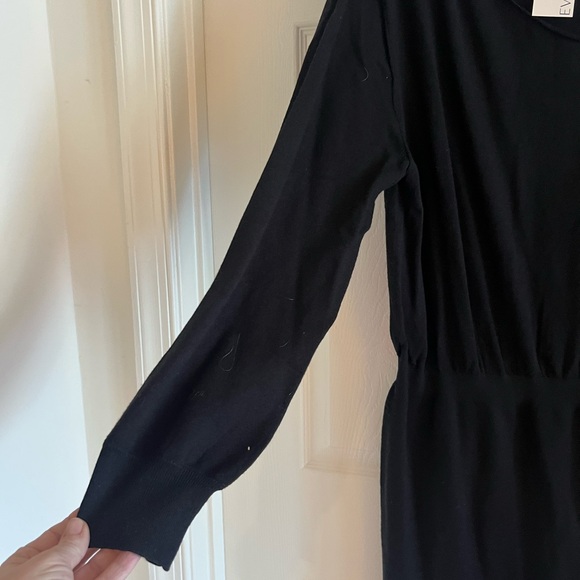 EVEREVE lightweight sweater dress with cute neck detail. Black. NWT. Size XL. - Picture 4 of 8